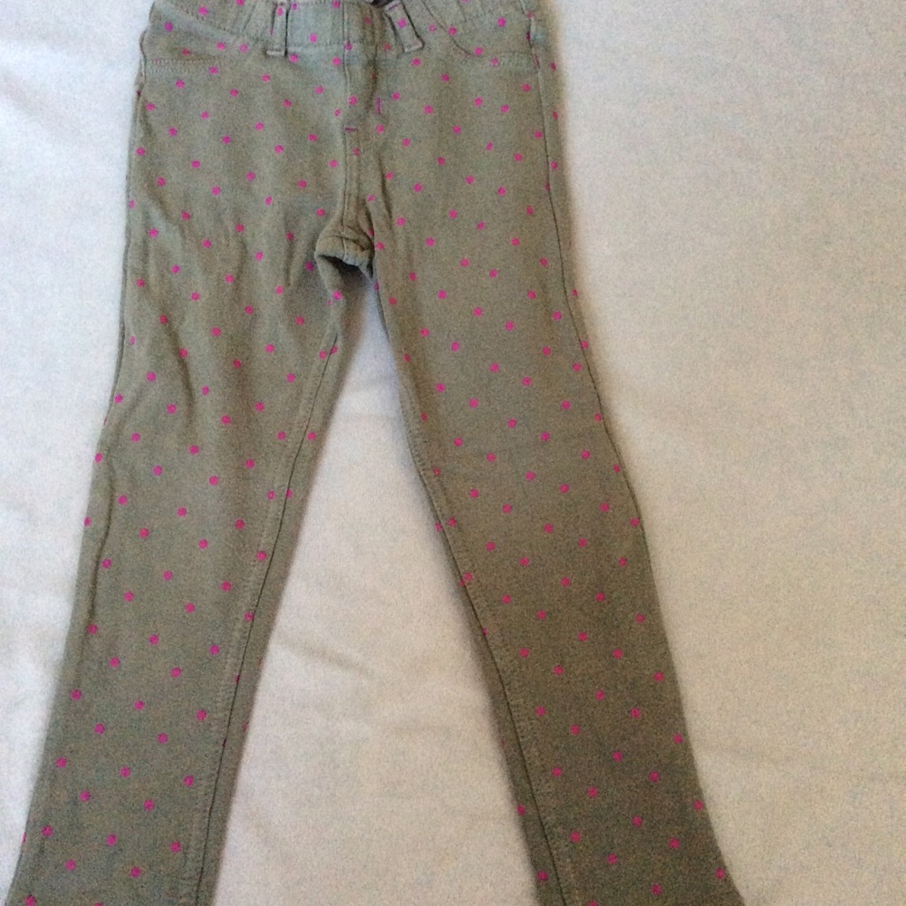 Girl’s leggings 4T, olive with purple dots.